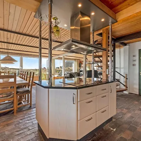 Kurt - 75m From The Sea By Interhome *