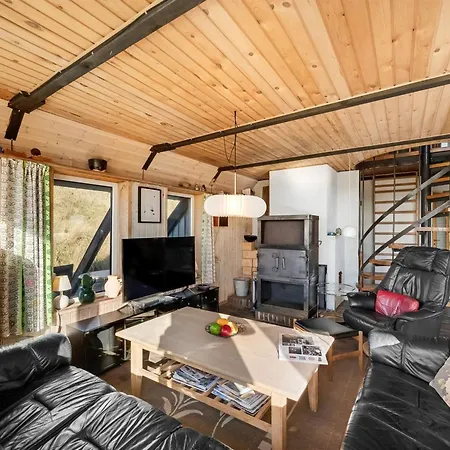 Kurt - 75m From The Sea By Interhome